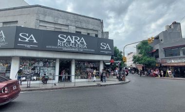 LOCAL MORON CENTRO FRENTE A LA ESTACION