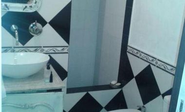 Casa en venta - 4 Dormitorios 2 Baños - Cocheras - 630Mts2 - Burzaco