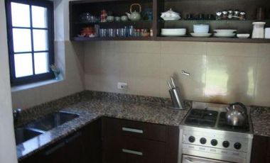 Casa en venta - 4 Dormitorios 2 Baños - Cocheras - 630Mts2 - Burzaco