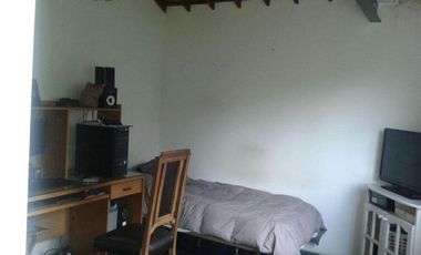 Casa en venta - 4 Dormitorios 2 Baños - Cocheras - 630Mts2 - Burzaco