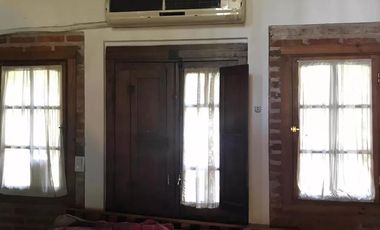 Casa en venta - 4 Dormitorios 5 Baños - 2.700Mts2 - Ezeiza