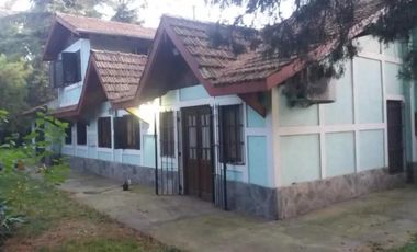 Casa en venta - 4 Dormitorios 5 Baños - 2.700Mts2 - Ezeiza