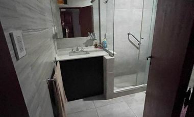 Casa con jardín y pileta en Perez