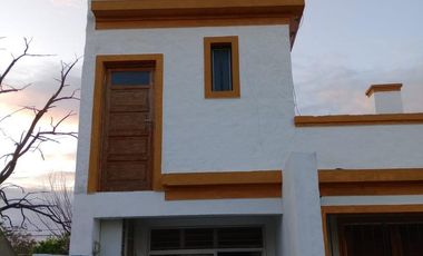 Casa en venta . 4 Dormitorios 4 Baños - 500Mts2 - Bolívar