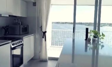 Departamento de 3 ambientes con vista al lago central