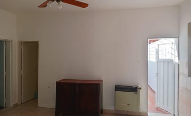 OPORTUNIDAD VIVIENDA FAMILIAR! DEPTO 2 DORMITORIOS!!!