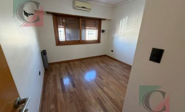 Casa 6 ambientes con cochera valentin alsina