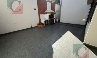 Casa 6 ambientes con cochera valentin alsina