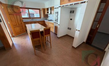 Casa 6 ambientes con cochera valentin alsina