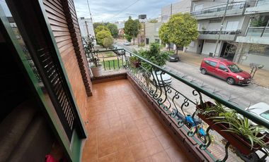 Departamento en venta - 2 Dormitorios 1 Baño - 92Mts2 - La Plata