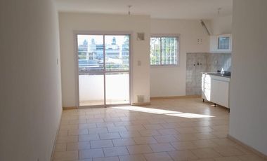 ALQUILER. DEPTO 1 DORMITORIO EN CARLOS TEJEDOR AL 900