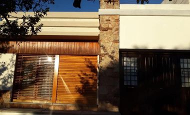 Casa en venta - 3 Dormitorios 1 Baño - 320Mts2 - Leones, Marcos Juárez, Córdoba