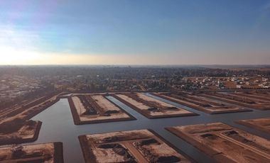 Venta terreno en Funes Lakes