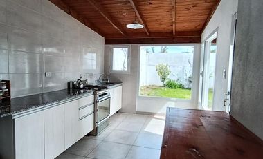 Casa / Chalet calle 15 entre 44 y 46  - Miramar