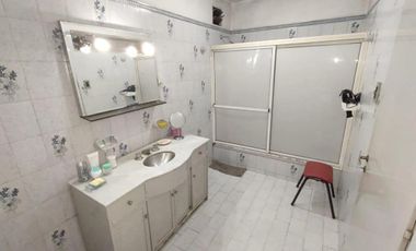 PH en venta - 4 Dormitorios 4 Baños - 208Mts2 - Crucecita, Avellanea