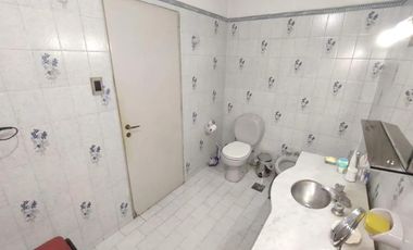 PH en venta - 4 Dormitorios 4 Baños - 208Mts2 - Crucecita, Avellanea
