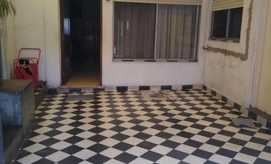 PH en venta - 4 Dormitorios 4 Baños - 208Mts2 - Crucecita, Avellanea