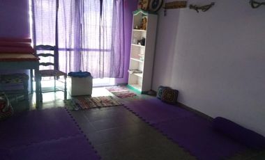 Casa en venta - 3 Dormitorios 2 Baños - Cochera - 225Mts2 - Berazategui