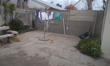 Casa en venta - 3 Dormitorios 2 Baños - Cochera - 225Mts2 - Berazategui