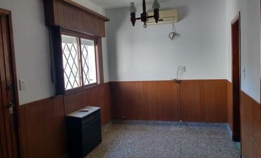 Casa de tres ambientes con buenas comodidades