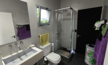 VENTA CASA SAN SEBASTIAN AREA 1 -