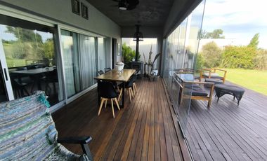 VENTA CASA SAN SEBASTIAN AREA 1 -