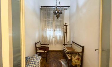 PH en venta - 4 Dormitorios 2 Baños - Cochera - 255Mts2 - La Plata