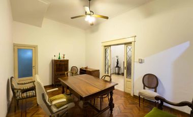 PH en venta - 4 Dormitorios 2 Baños - Cochera - 255Mts2 - La Plata