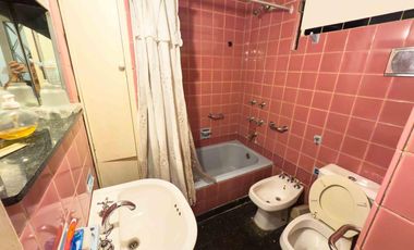 PH en venta - 4 Dormitorios 2 Baños - Cochera - 255Mts2 - La Plata