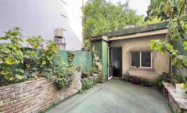 PH en venta - 4 Dormitorios 2 Baños - Cochera - 255Mts2 - La Plata