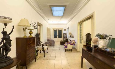 PH en venta - 4 Dormitorios 2 Baños - Cochera - 255Mts2 - La Plata