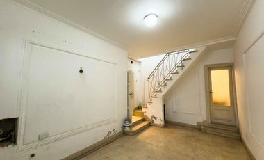 PH en venta - 4 Dormitorios 2 Baños - Cochera - 255Mts2 - La Plata