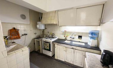 PH en venta - 4 Dormitorios 2 Baños - Cochera - 255Mts2 - La Plata