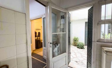 PH en venta - 4 Dormitorios 2 Baños - Cochera - 255Mts2 - La Plata