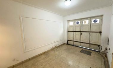 PH en venta - 4 Dormitorios 2 Baños - Cochera - 255Mts2 - La Plata