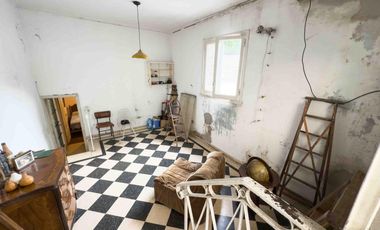 PH en venta - 4 Dormitorios 2 Baños - Cochera - 255Mts2 - La Plata