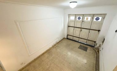 PH en venta - 4 Dormitorios 2 Baños - Cochera - 255Mts2 - La Plata