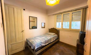 PH en venta - 4 Dormitorios 2 Baños - Cochera - 255Mts2 - La Plata