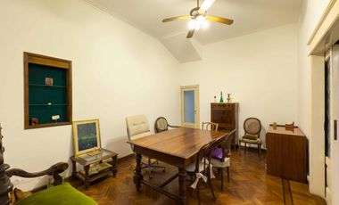 PH en venta - 4 Dormitorios 2 Baños - Cochera - 255Mts2 - La Plata