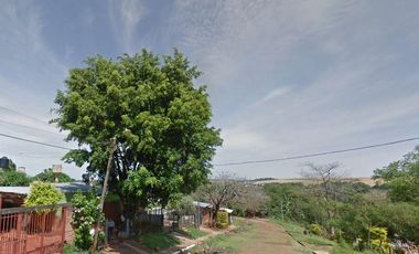 Casa en venta - 2 Dormitorios 1 Baño - Cocheras - 185Mts2 - Puerto Iguazu