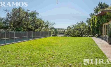 Casa en venta al rio con amarra propia, Barrio Santa Catalina, Villanueva