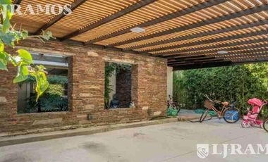 Casa en venta al rio con amarra propia, Barrio Santa Catalina, Villanueva