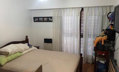 Casa en venta - 3 Dormitorios 3 Baños - Cochera - 1.044Mts2 - Berazategui