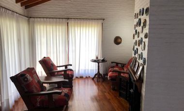 Casa en venta - 3 Dormitorios 3 Baños - Cochera - 1.044Mts2 - Berazategui