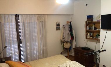 Casa en venta - 3 Dormitorios 3 Baños - Cochera - 1.044Mts2 - Berazategui