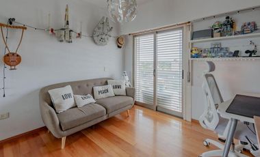 Departamento en venta - 4 Dormitorios 4 Baños - 182Mts2 - Lomas de Zamora