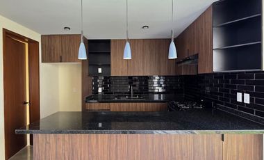 RESIDENCIA EN VENTA, 1 PLANTA, 3 RECÁMARAS, 2 BAÑOS, 2 MEDIOS BAÑOS, COCHERA.