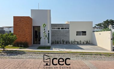 RESIDENCIA EN VENTA, 1 PLANTA, 3 RECÁMARAS, 2 BAÑOS, 2 MEDIOS BAÑOS, COCHERA.