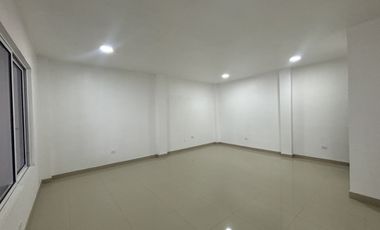 VENTA DE EDIFICIO COMERCIAL EN LA MESA (a un costado se ermita)