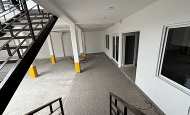 VENTA DE EDIFICIO COMERCIAL EN LA MESA (a un costado se ermita)